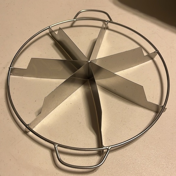 Pie cutter. Cuts 7 pieces of pie - Picture 1 of 3